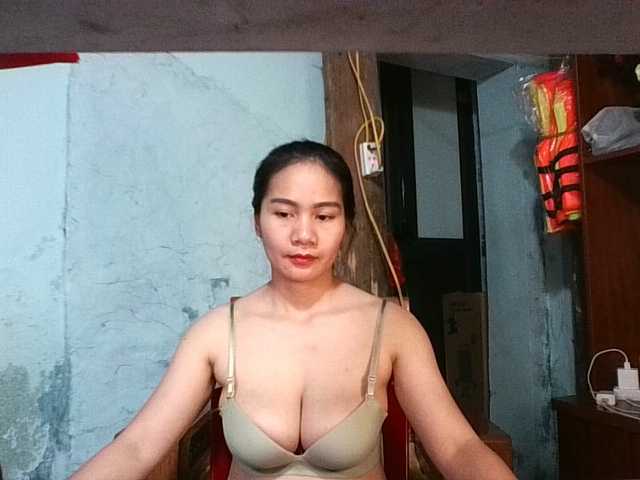 EllaShow93's BongaCams show and profile