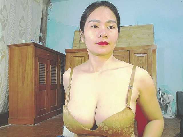 EllaShow93's BongaCams show and profile