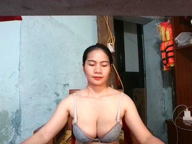 EllaShow93's BongaCams show and profile