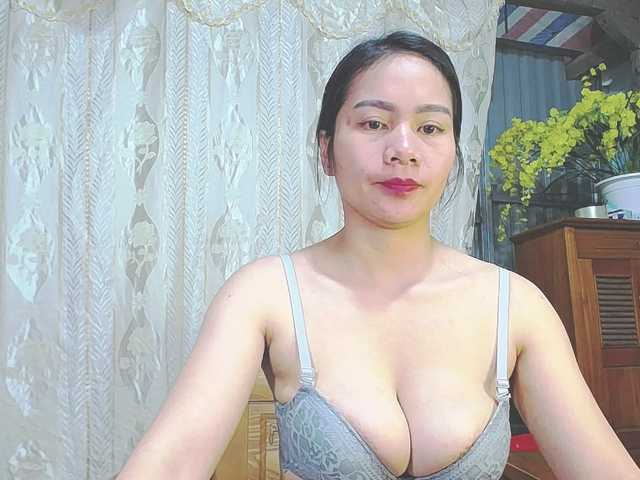 EllaShow93's BongaCams show and profile