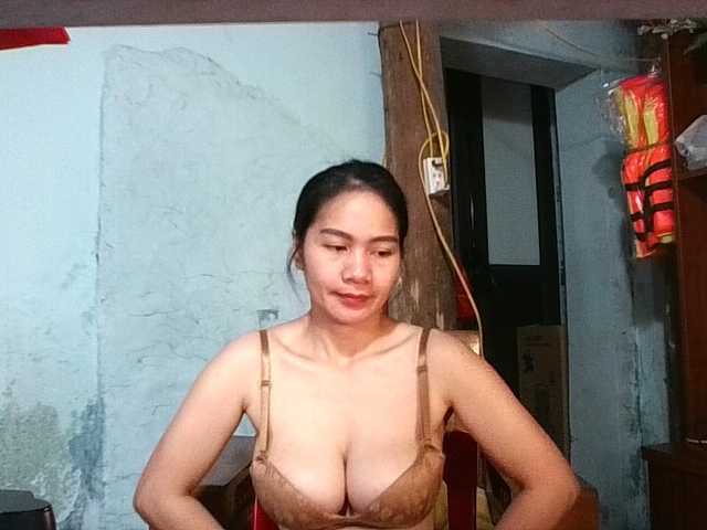 EllaShow93's BongaCams show and profile