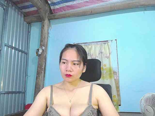 EllaShow93 webcam