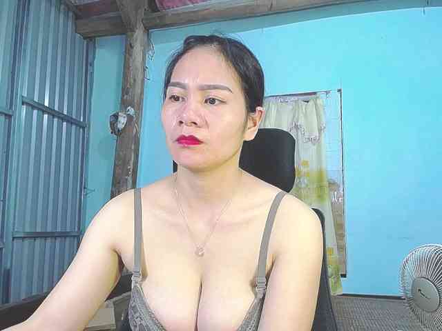 EllaShow93 webcam
