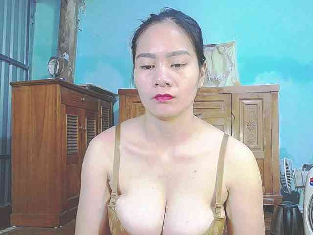 EllaShow93 webcam