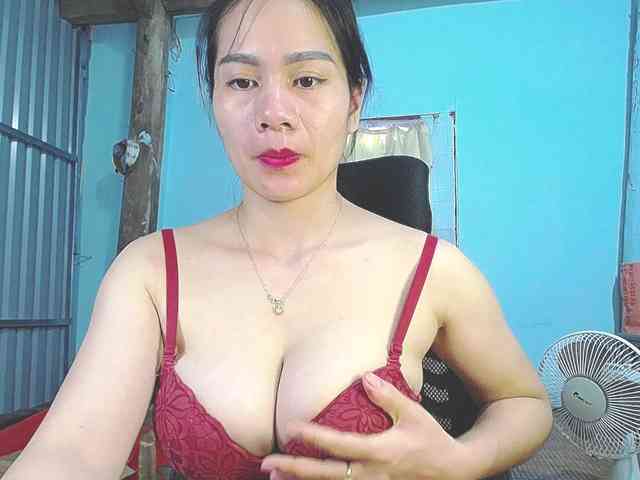 EllaShow93 webcam