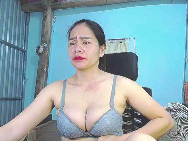 EllaShow93 webcam