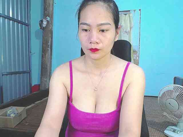 EllaShow93 webcam