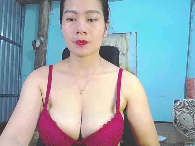 EllaShow93 webcam