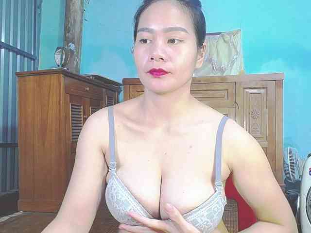 EllaShow93 webcam