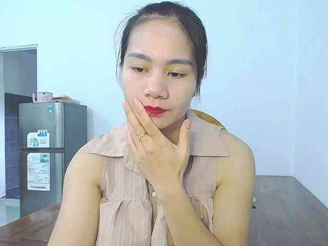 EllaShow93 webcam