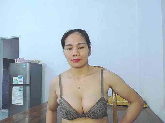 EllaShow93 webcam