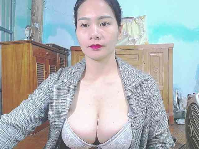 EllaShow93 webcam