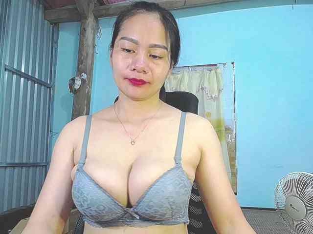 EllaShow93 webcam