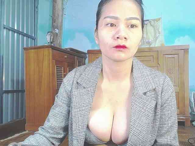 EllaShow93 webcam