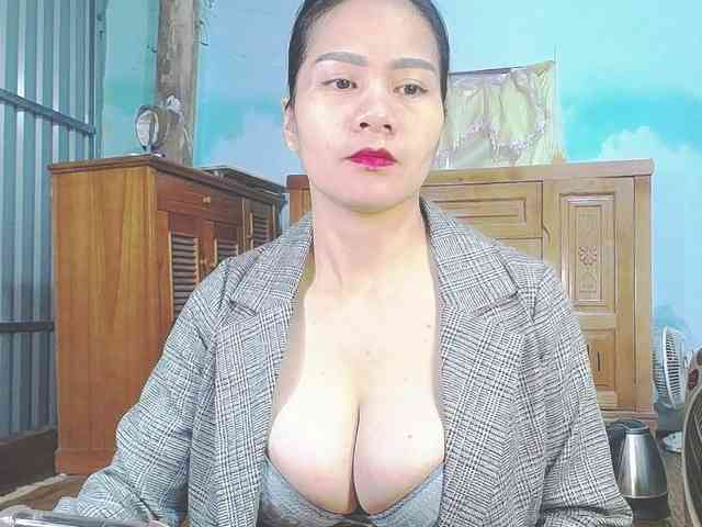 EllaShow93 webcam