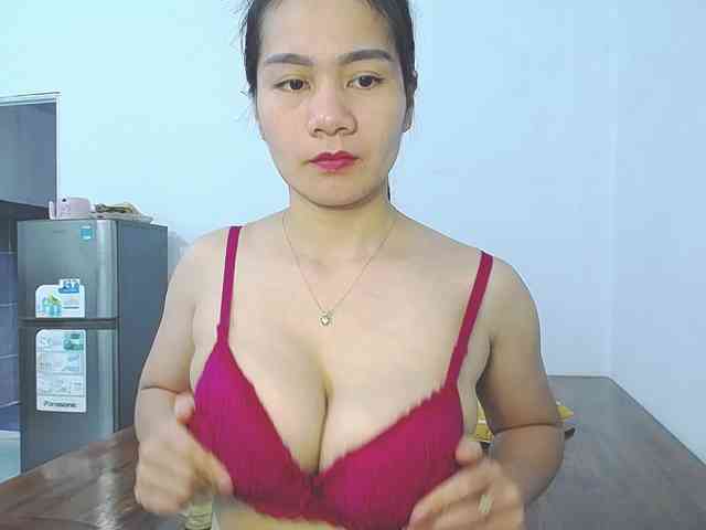 EllaShow93 webcam