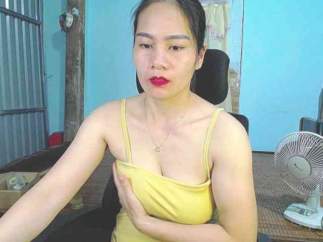 EllaShow93 webcam