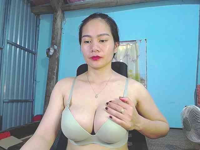 EllaShow93 webcam