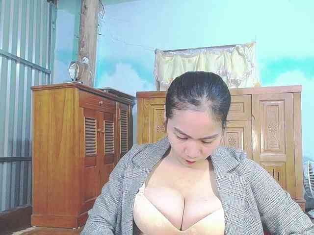 EllaShow93 webcam