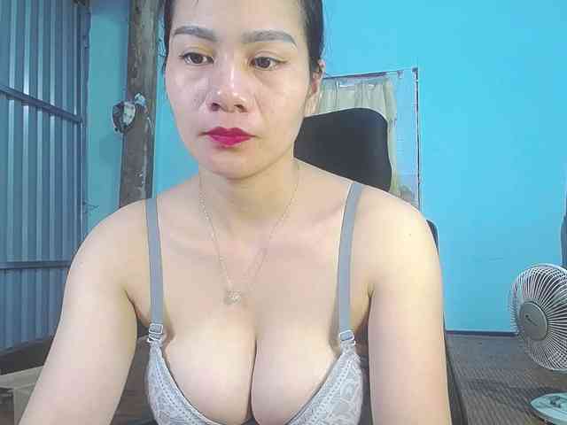 EllaShow93 webcam