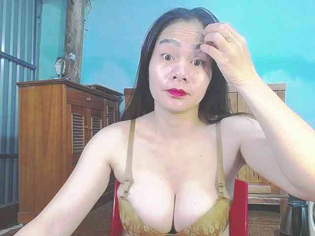 EllaShow93 webcam