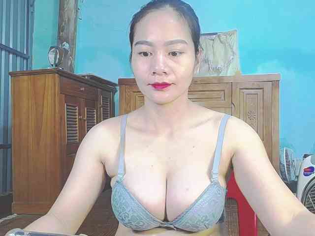 EllaShow93 webcam