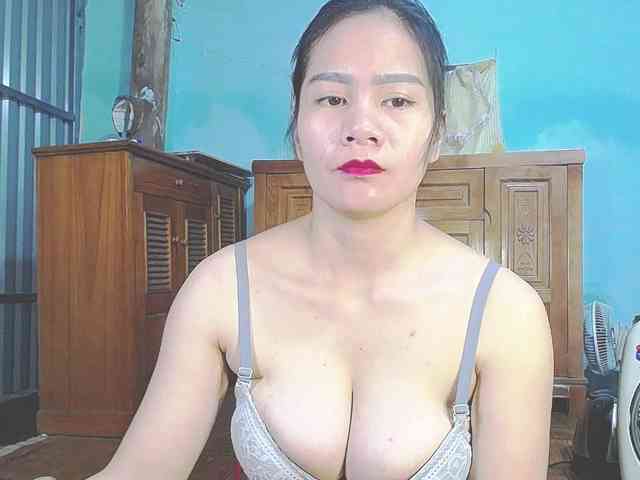 EllaShow93 webcam
