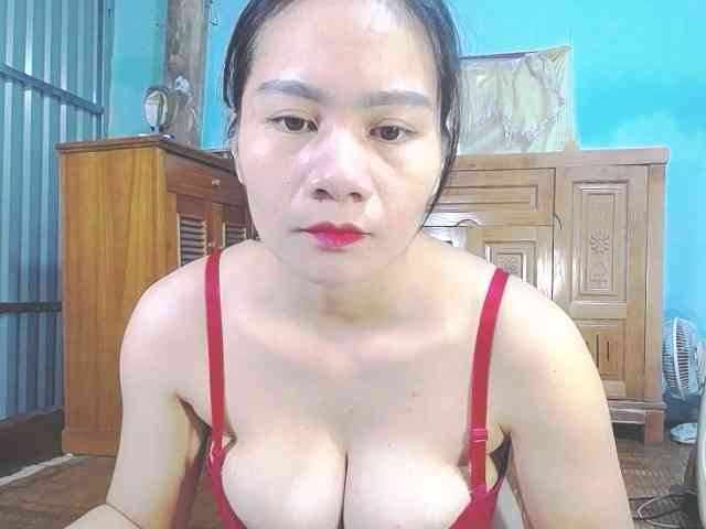EllaShow93 webcam