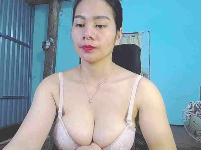 EllaShow93 webcam