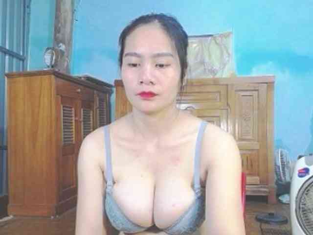 EllaShow93 webcam