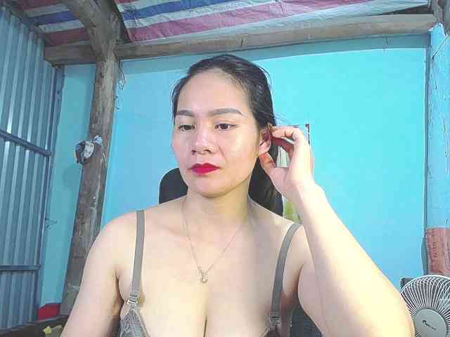 EllaShow93 webcam