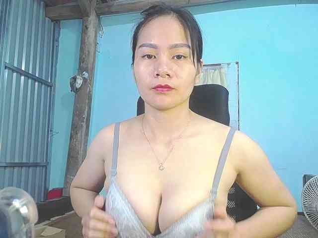 EllaShow93 webcam