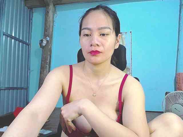 EllaShow93 webcam