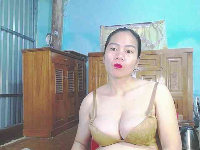 EllaShow93 webcam