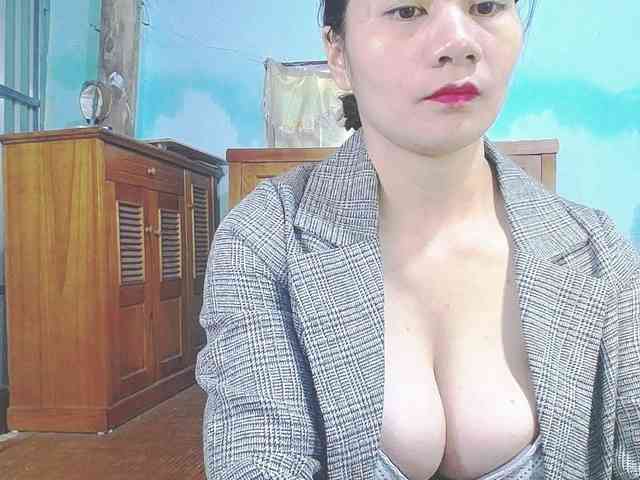 EllaShow93 webcam