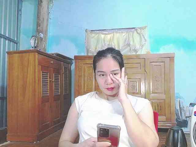 EllaShow93 webcam