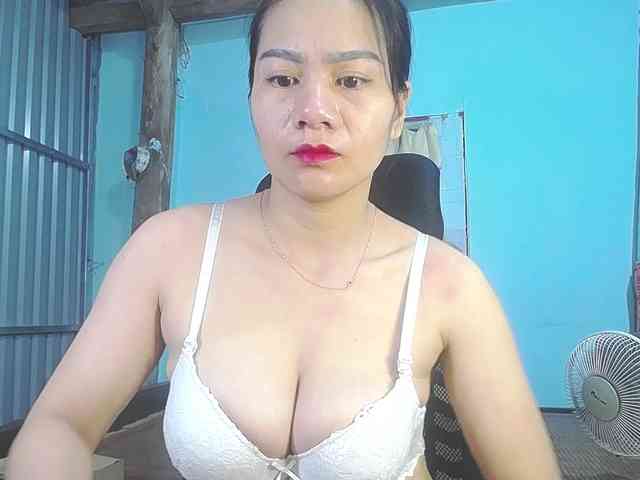 EllaShow93 webcam