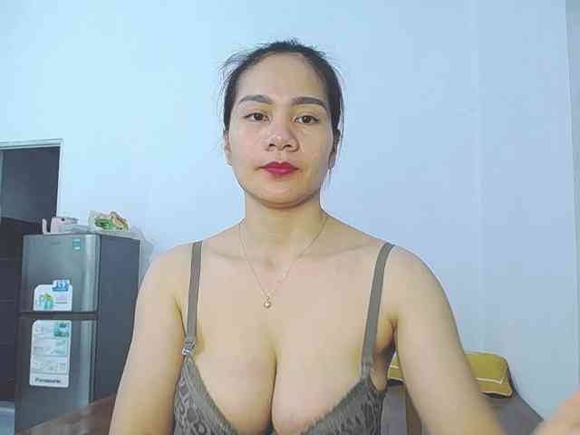 EllaShow93 webcam