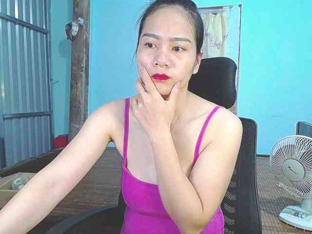 EllaShow93 webcam