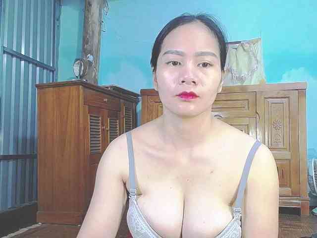 EllaShow93 webcam