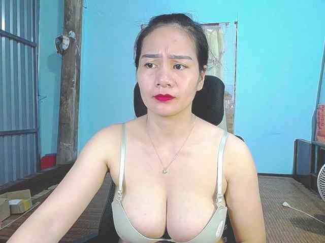 EllaShow93 webcam