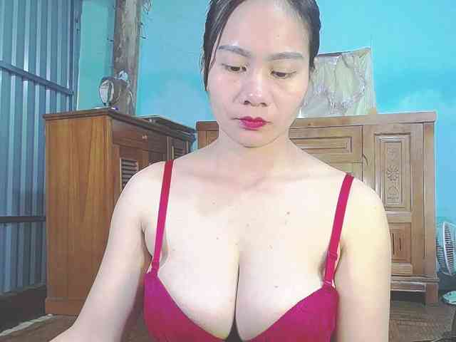 EllaShow93 webcam