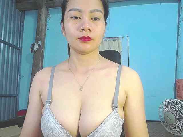 EllaShow93 webcam