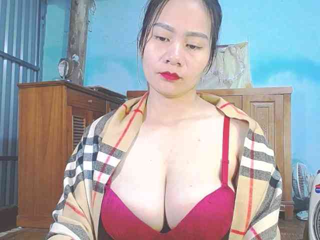EllaShow93 webcam