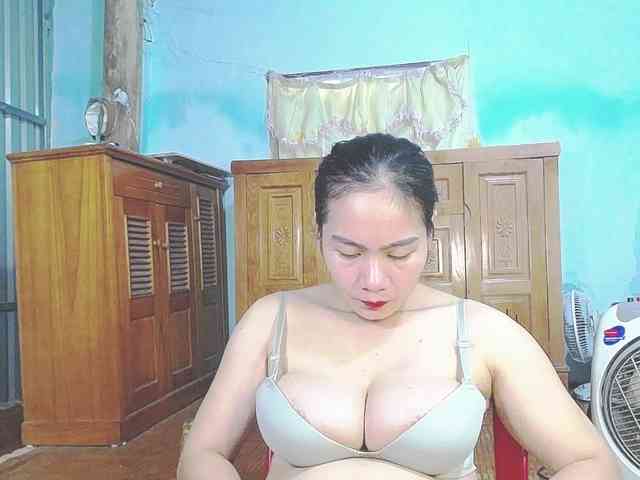 EllaShow93 webcam