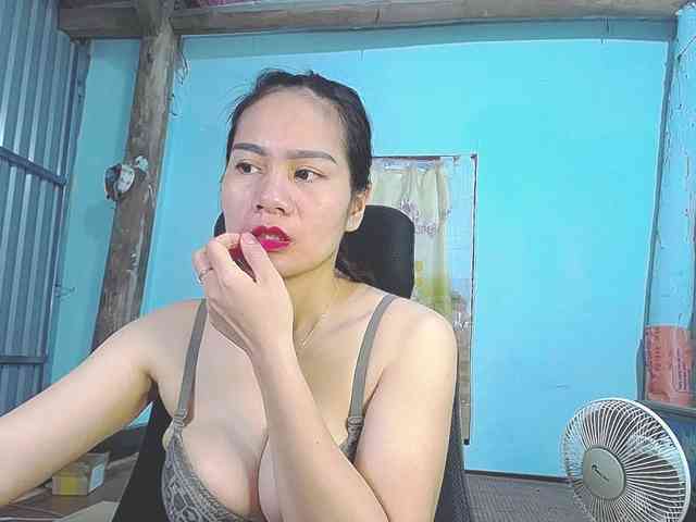 EllaShow93 webcam