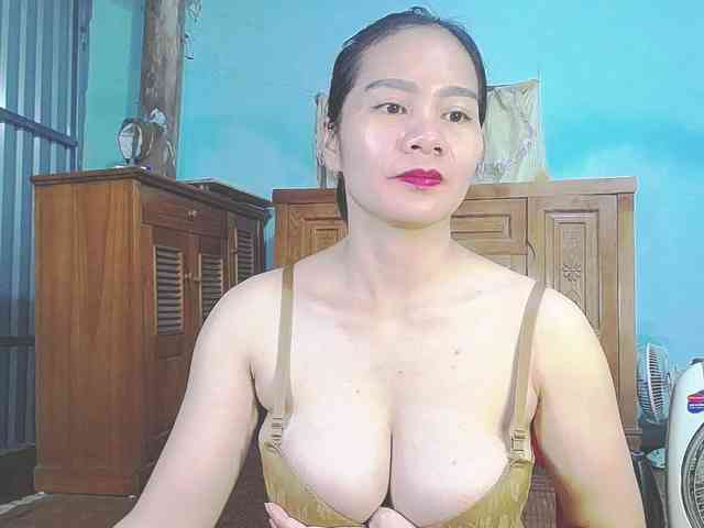 EllaShow93 webcam