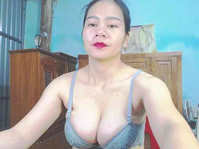 EllaShow93 webcam