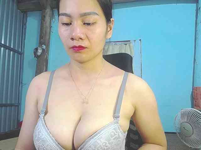 EllaShow93 webcam