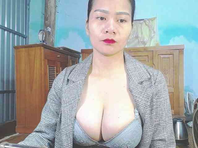 EllaShow93 webcam